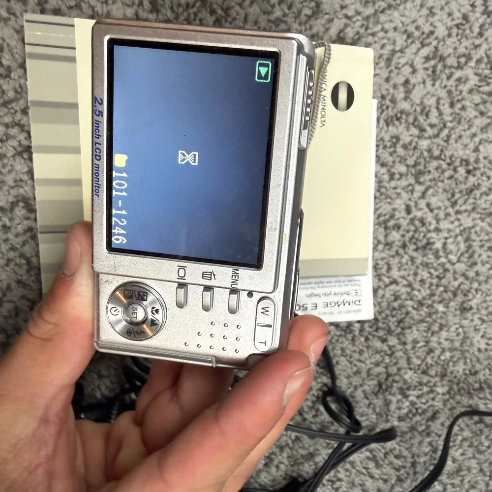 Konica Minolta DiMAGE E50 Digital Camera Unisex OS Silver 5.0MP 3x Optical PARTS